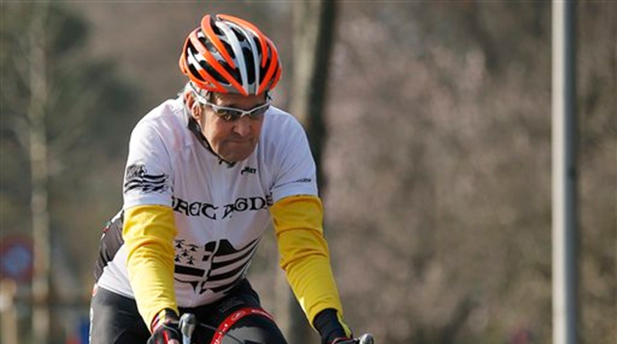 John Kerry returning home after breaking femur in bike crash