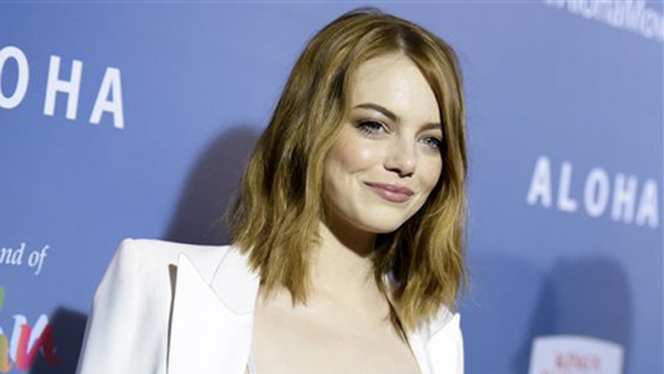 Cameron Crowe Apologizes For Casting Emma Stone In Partially Asian