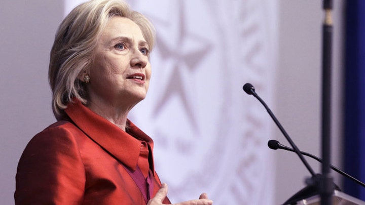 Hillary Clinton calls for automatic voter registration
