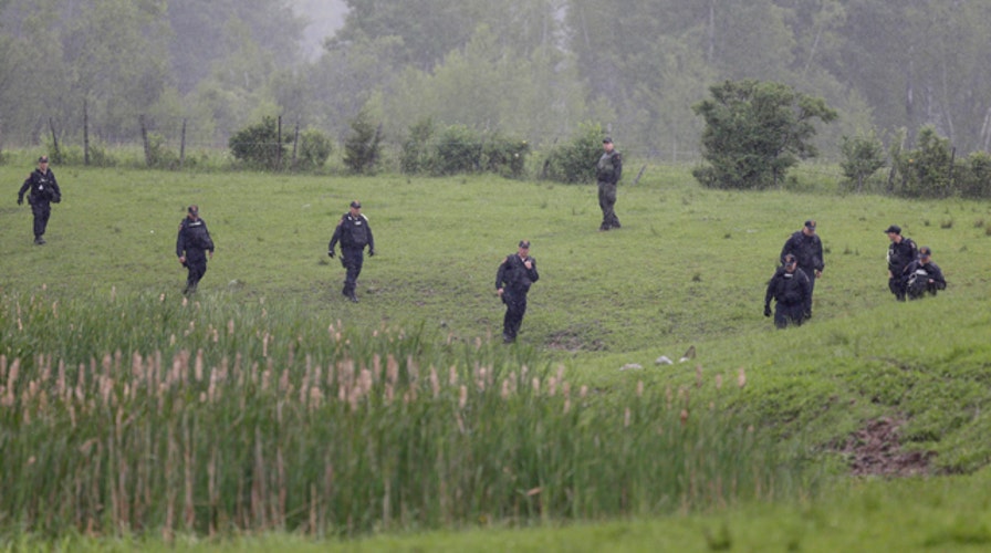 Manhunt continues in upstate New York for escaped murderers