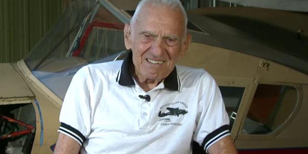 92 year old wwii pilot makes emergency landing fox news video