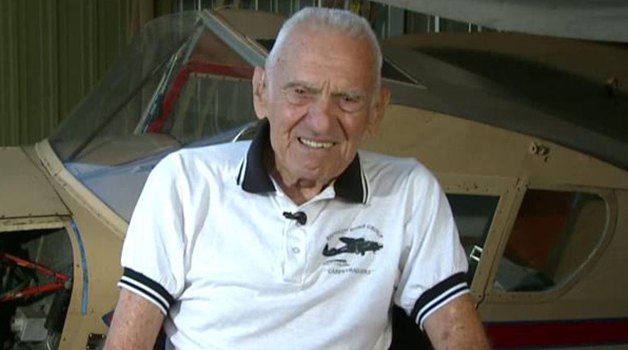 92-year-old WWII pilot makes emergency landing