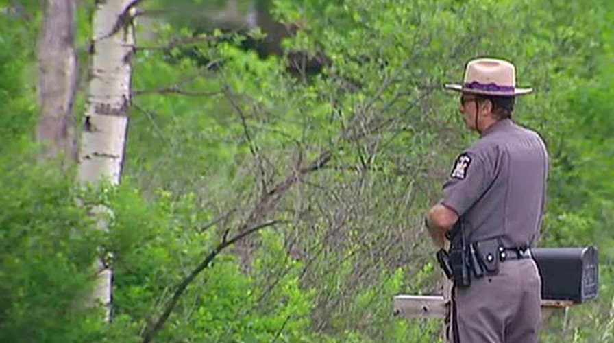 One week since start of manhunt for two escaped prisoners 