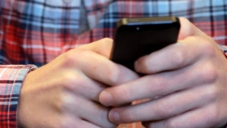 Will text walking lanes save us from smartphone ‘zombies’? - Fox News