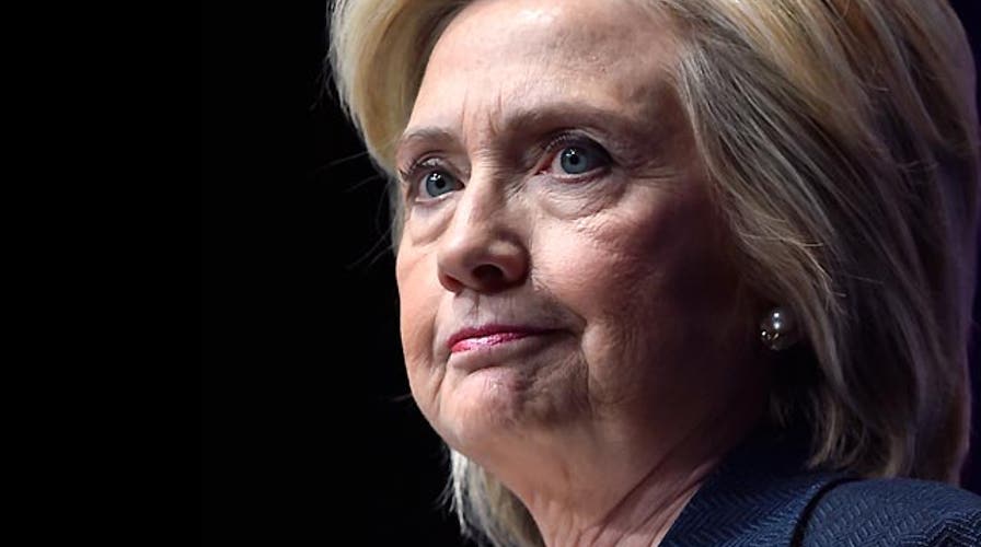 Hillary's campaign scrambles to tackle new e-mail fallout