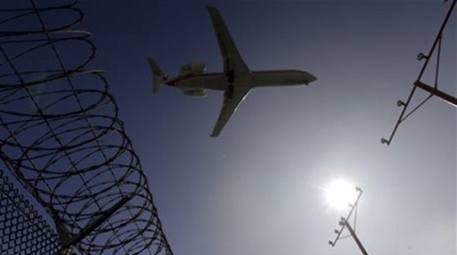 Airline stocks dive as feds probe alleged price-fixing