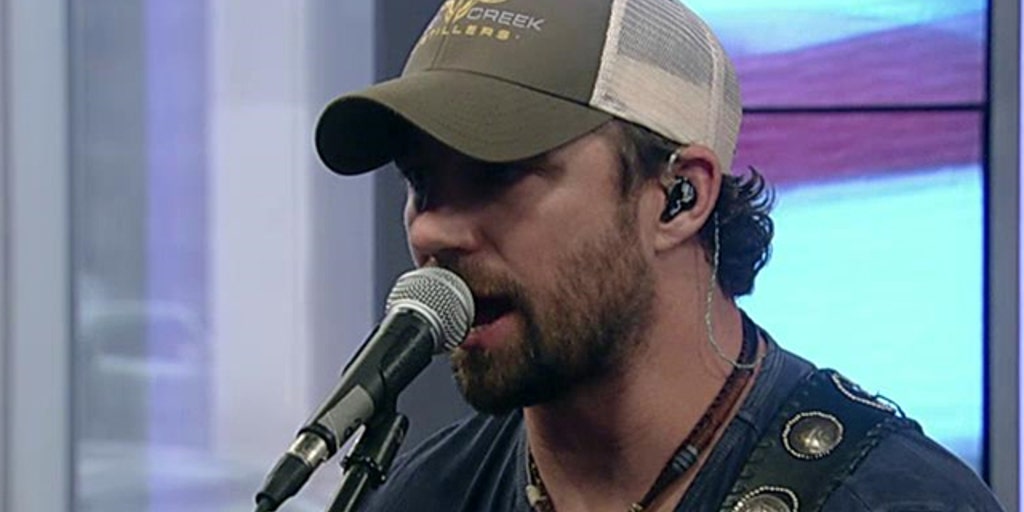 Country singer Pete Scobell pays tribute to those who serve
