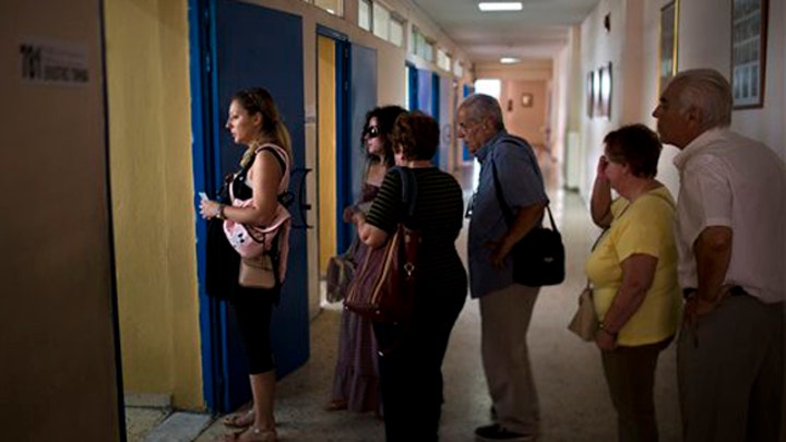 Polls closing in Greece on referendum ballot