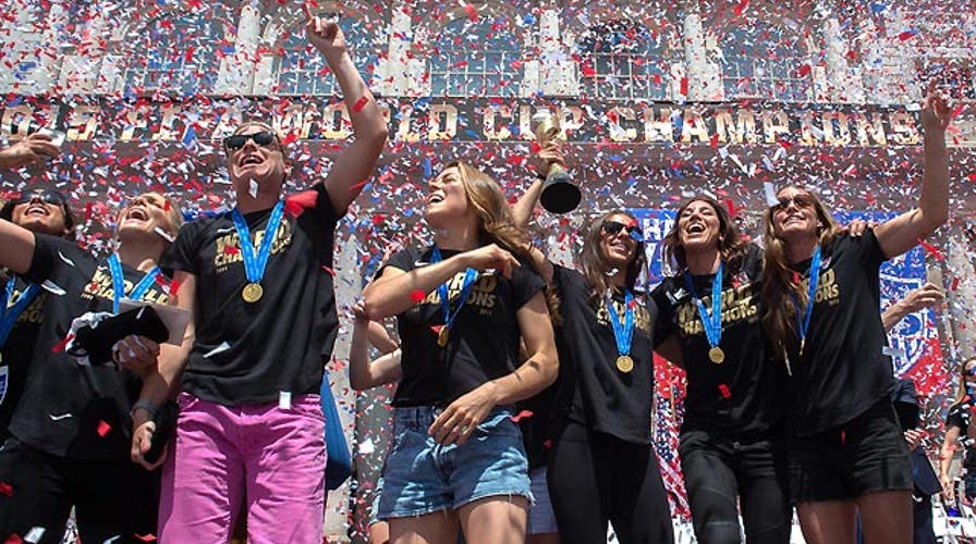 World Cup champs bring ladies' touch to Canyon of Heroes