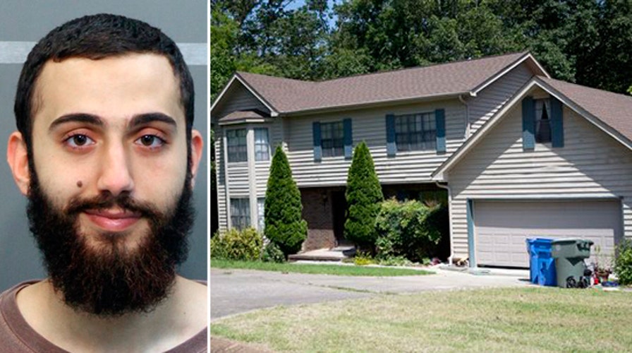 Officials examine Chattanooga gunman's blog postings