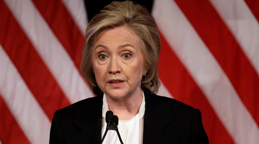 Poll shows trust issues hurting Clinton's campaign