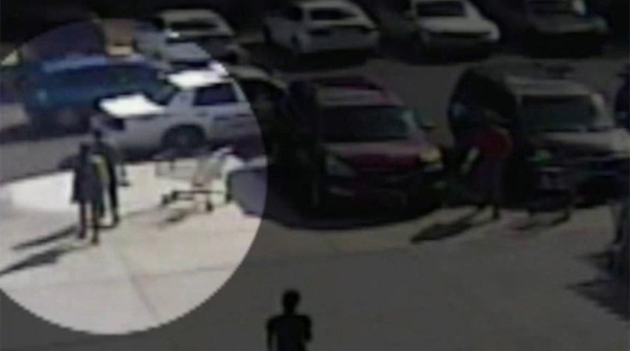 Toddler rescued from hot car after passerby calls 911