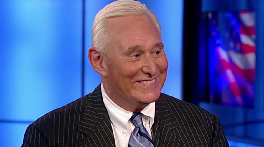 Trump takes high-profile campaign to US-Mexico border