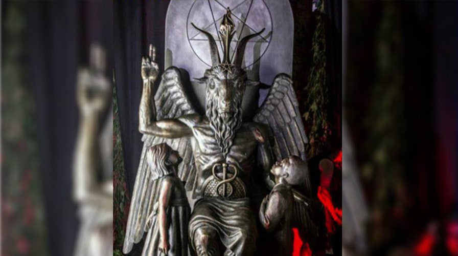 Hundreds gather for unveiling of Satanic statue in Detroit
