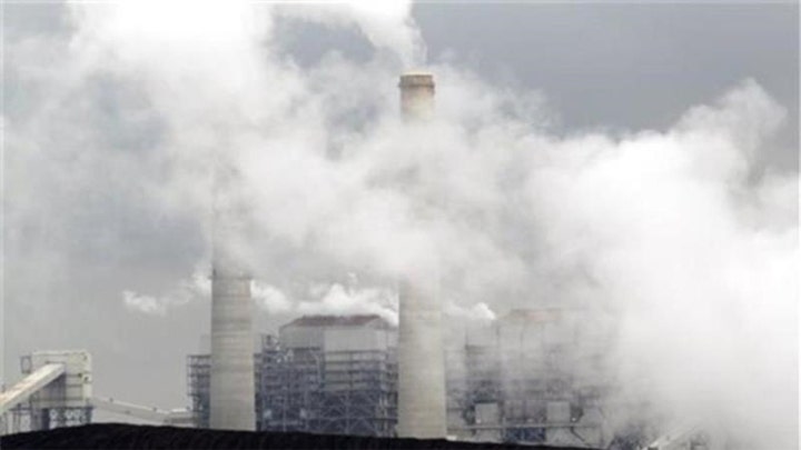 White House to impose cuts on power plant carbon emissions