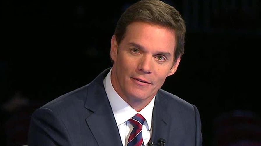 Which two words would you use to describe Clinton?