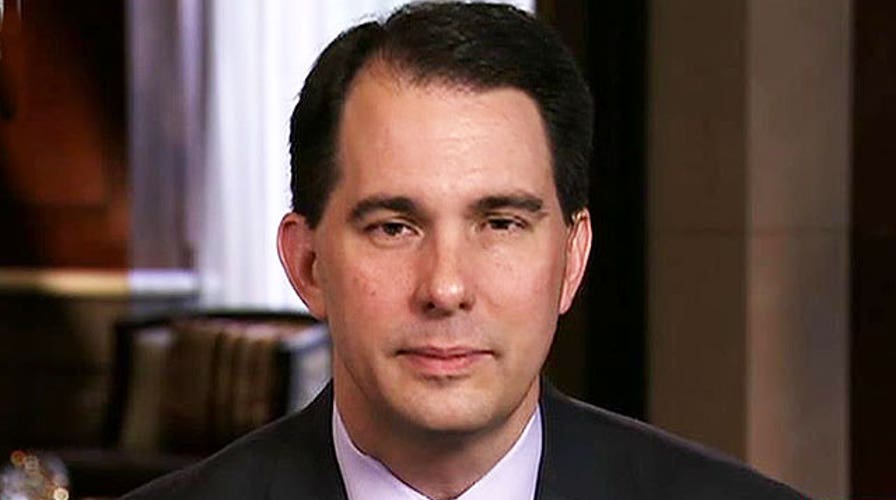 Did Scott Walker play prime-time debate 'too safe'?