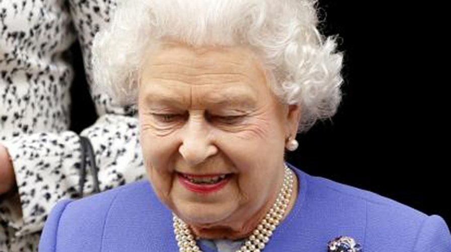 ISIS reportedly planning attack on Queen Elizabeth II