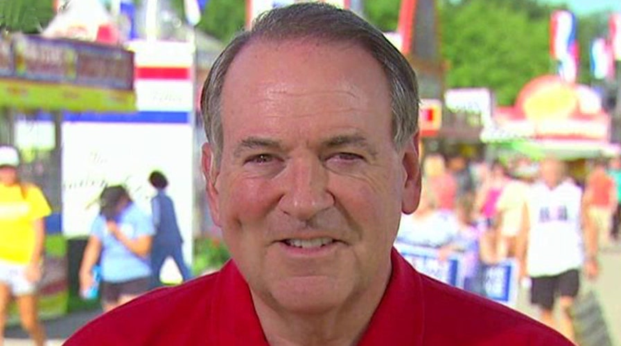 Huckabee hopes lightning strikes twice in Iowa