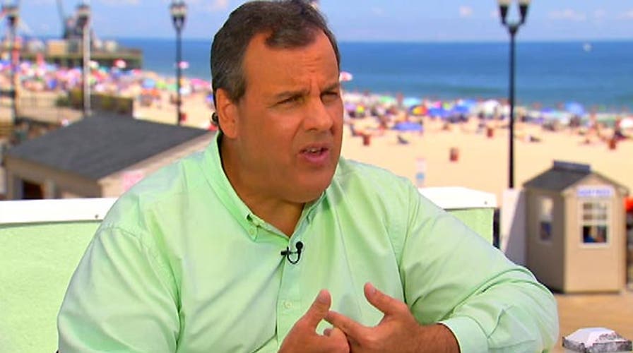 Christie: Clinton hasn't told truth, hasn't been transparent