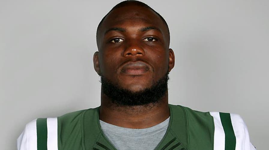 Division rival Bills pick up player who punched Jets QB