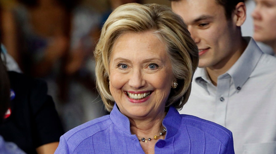 Halftime Report: Hillary's emoji fail