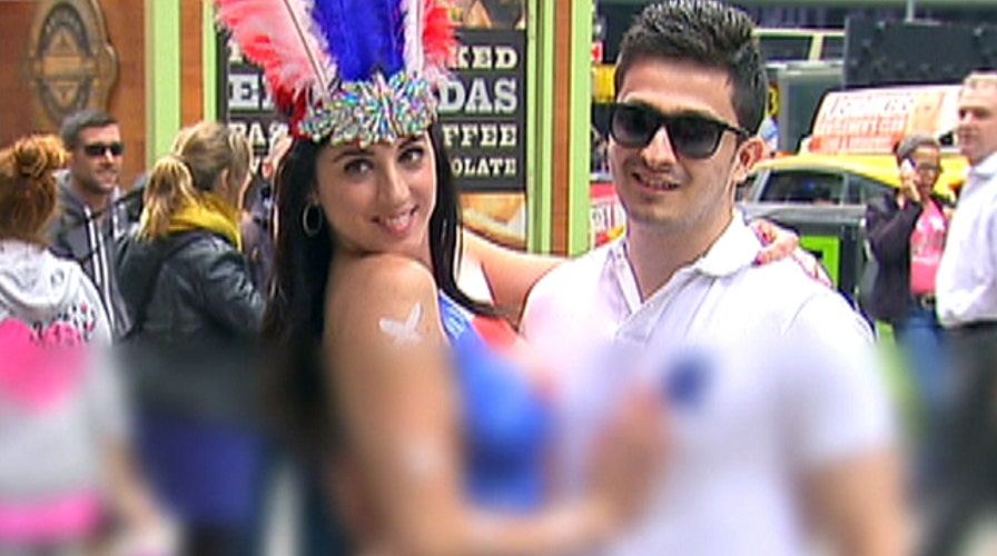 Fox Flash: Baring it all in Times Square 