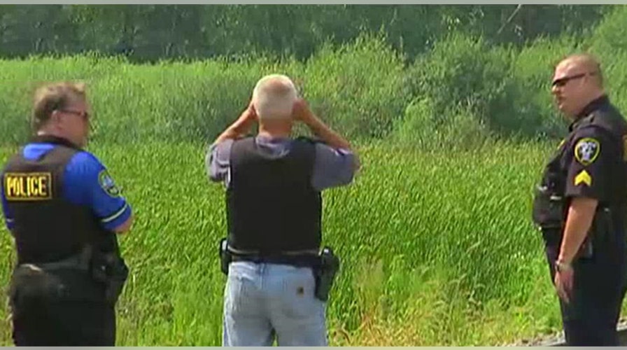 Lake County detective on manhunt for shooting suspects