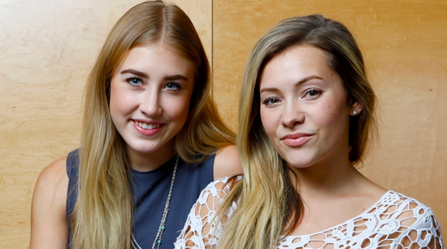 Maddie & Tae: Girls and country songs