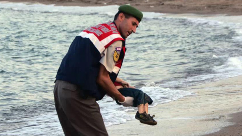 Heartbreaking Image Of Drowned Toddler Goes Viral, Highlighting ...