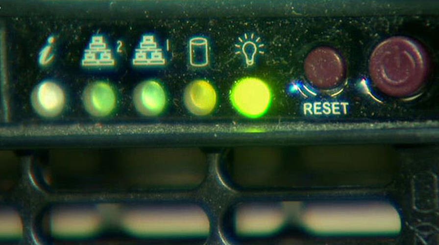 How does a private server work?