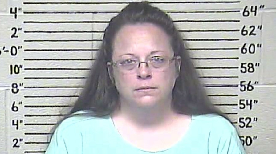 Clerk ignites showdown in Kentucky over religious freedom