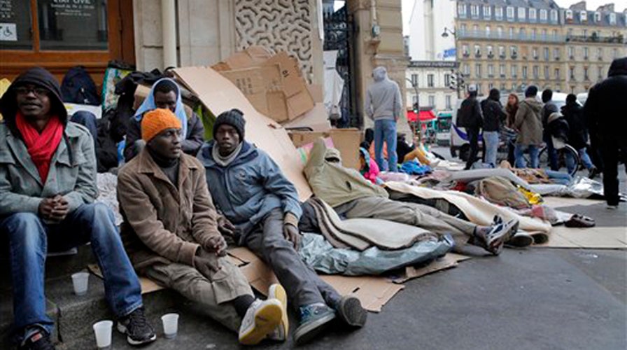 Obama weighs options as Europe struggles to take refugees 