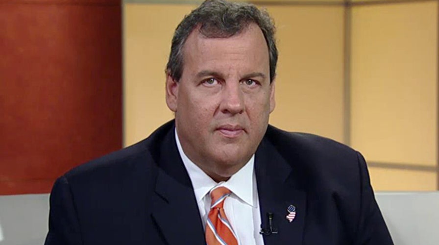 Christie slams Obama over war on cops, Europe migrant crisis