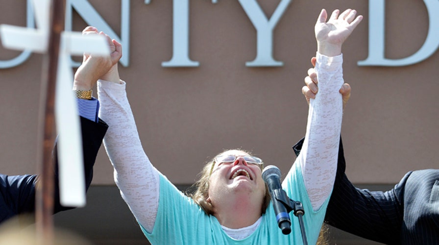 Kim Davis to return to work as soon as Friday