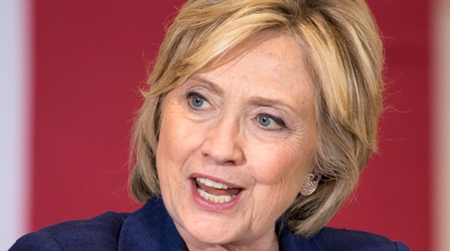 Clinton brushes off 29-point drop in support among women