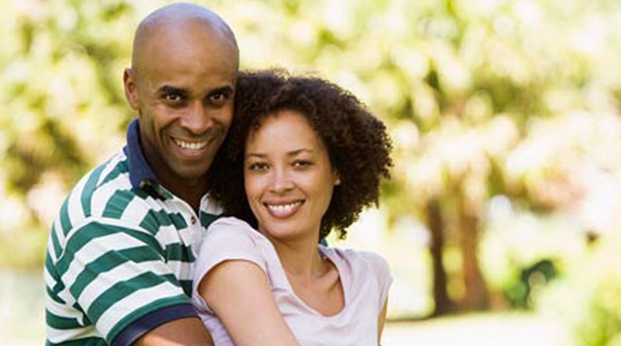 Study: Women prefer men who smile for relationships