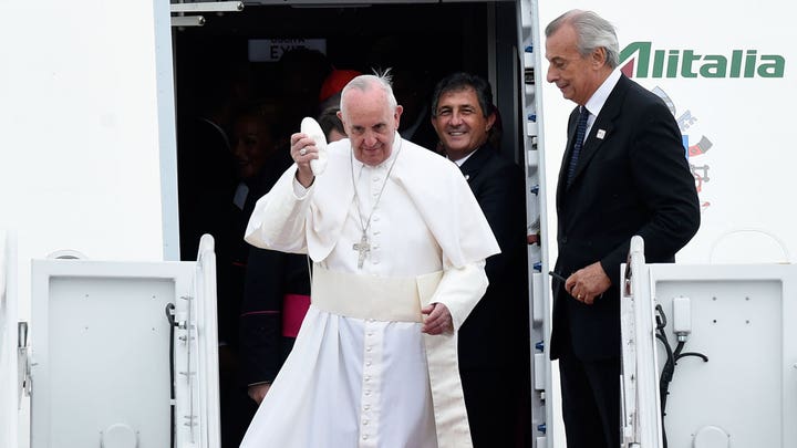What message does Pope Francis bring to America?