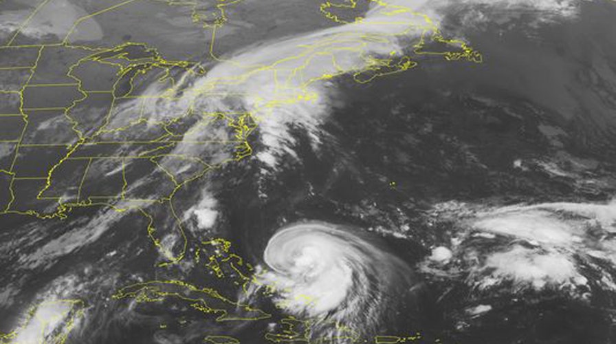 Hurricane Joaquin strengthens in the Atlantic