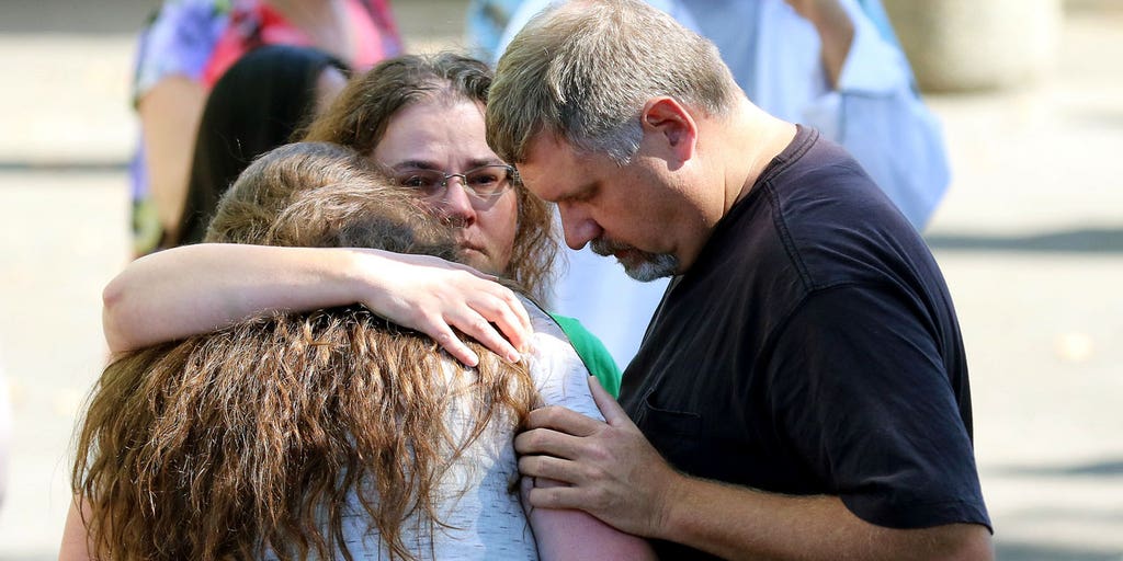 Multiple fatalities and injuries in Oregon mass shooting | Fox News Video