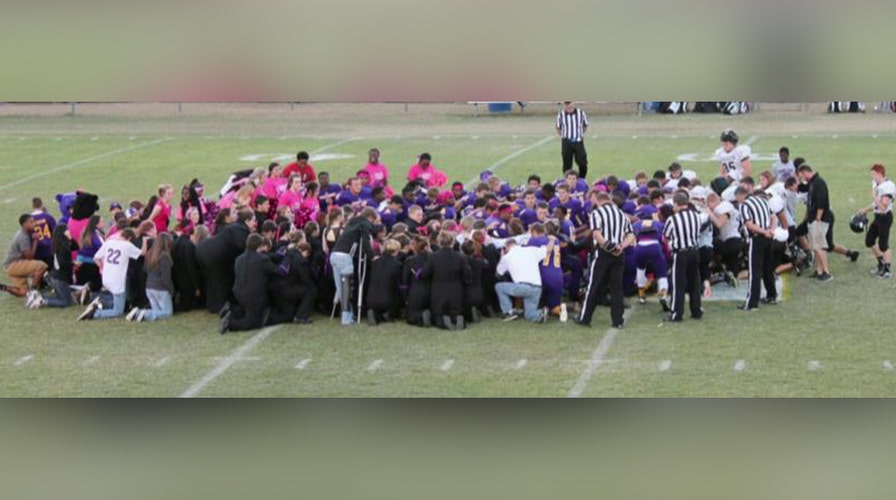 School officials defend students' right to pray in Arkansas