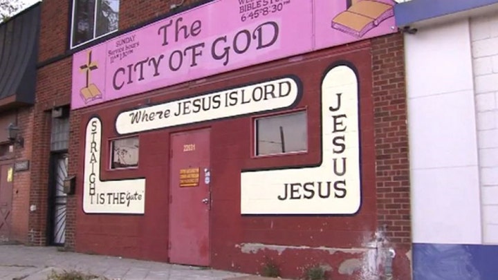 Pistol-packing pastor kills church intruder in Detroit