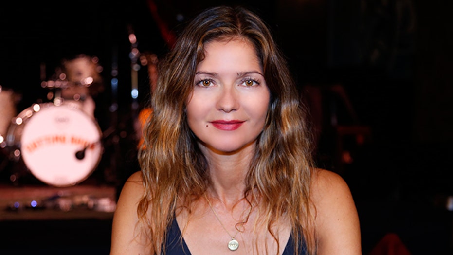 Fnm Exclusive Actress And Musician Jill Hennessy Used To Play Guitar In The Street For Money