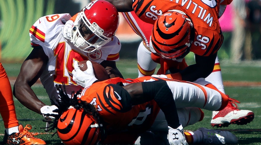 Bengals peep show: Time for change in NFL locker room?