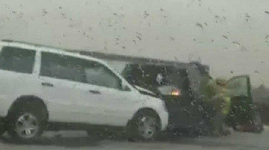 Dust storm causes 20 car pile-up on Calif. highway