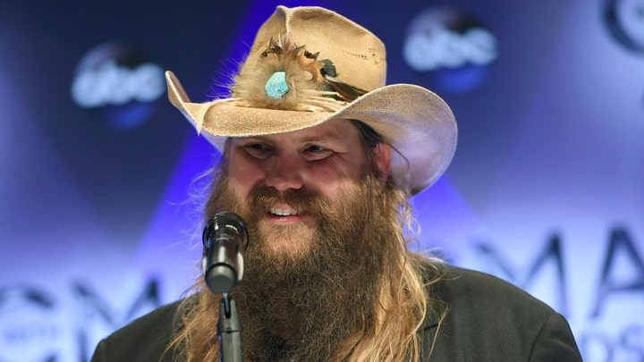 Chris Stapleton stuns at CMA Awards