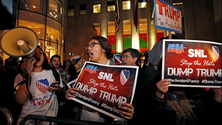 Protestors gather outside NBC ahead of Trump hosting 'SNL'