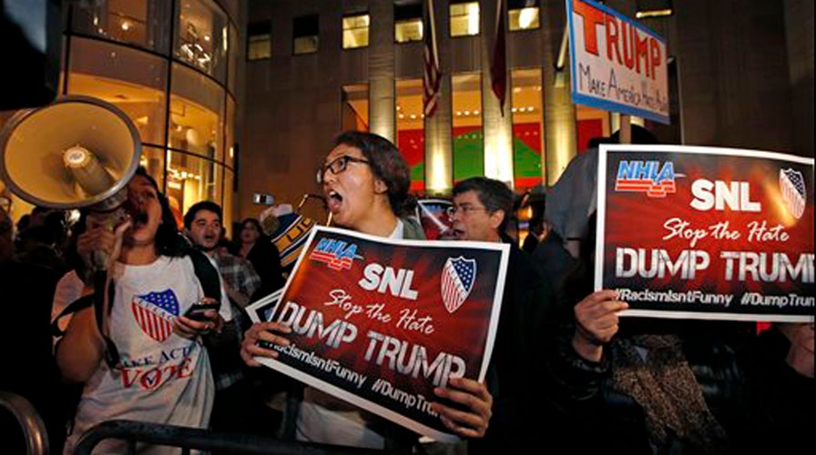 Protestors gather outside NBC ahead of Trump hosting 'SNL'