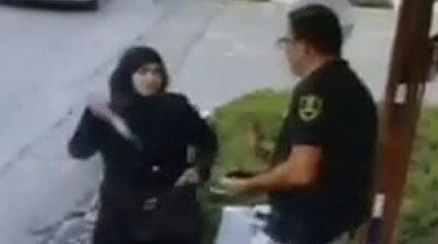 Palestinian woman attacks Israeli guards with knife