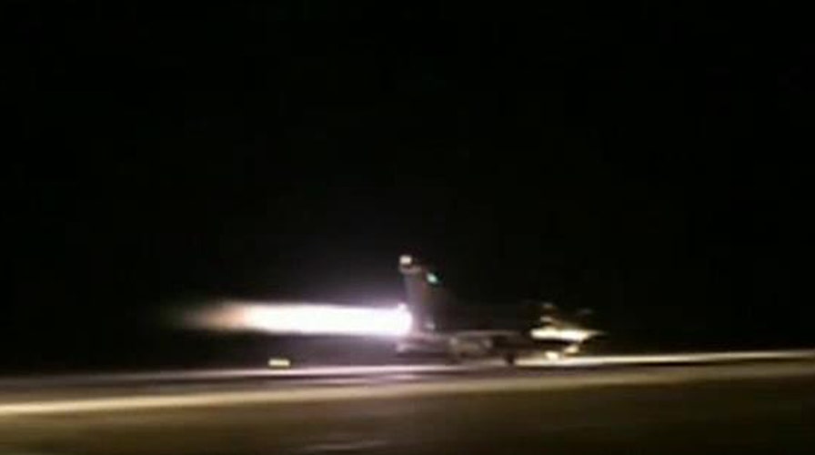 France launches massives airstrikes against ISIS 